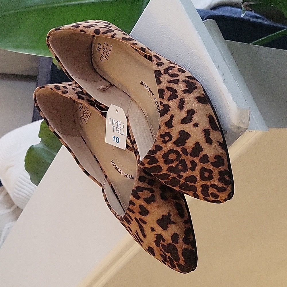 LEOPARD Time and Tru Animal Print Flats